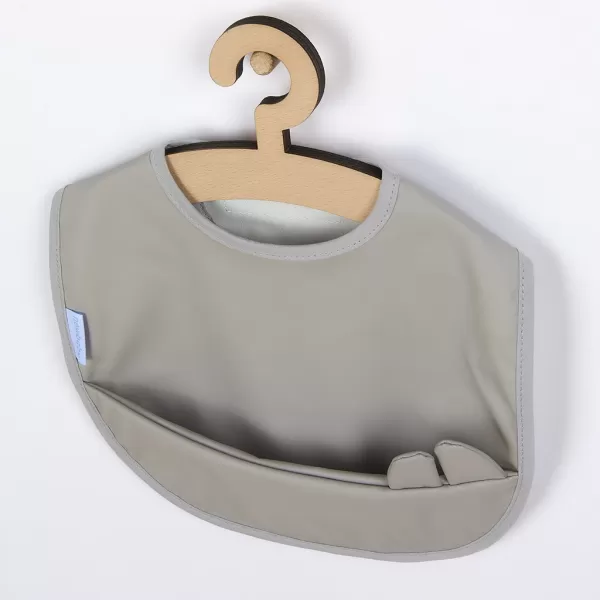 New Baby Omyvatelný bryndák 34x45 cm