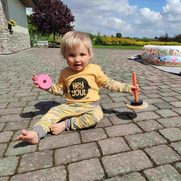 New Baby Kojenecké tričko With Love hořčicové