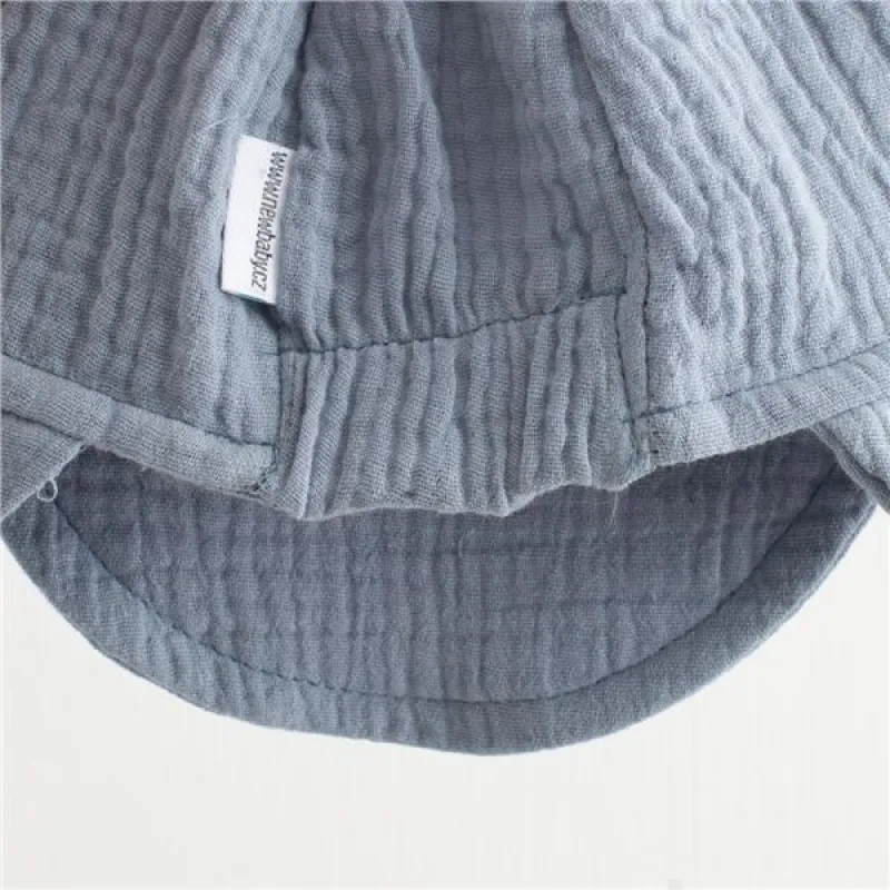 New Baby Dětská letní mušelínová čepička s kšiltem jeans