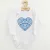 New Baby Dětské body s potiskem Lidový vzor modré srdíčko