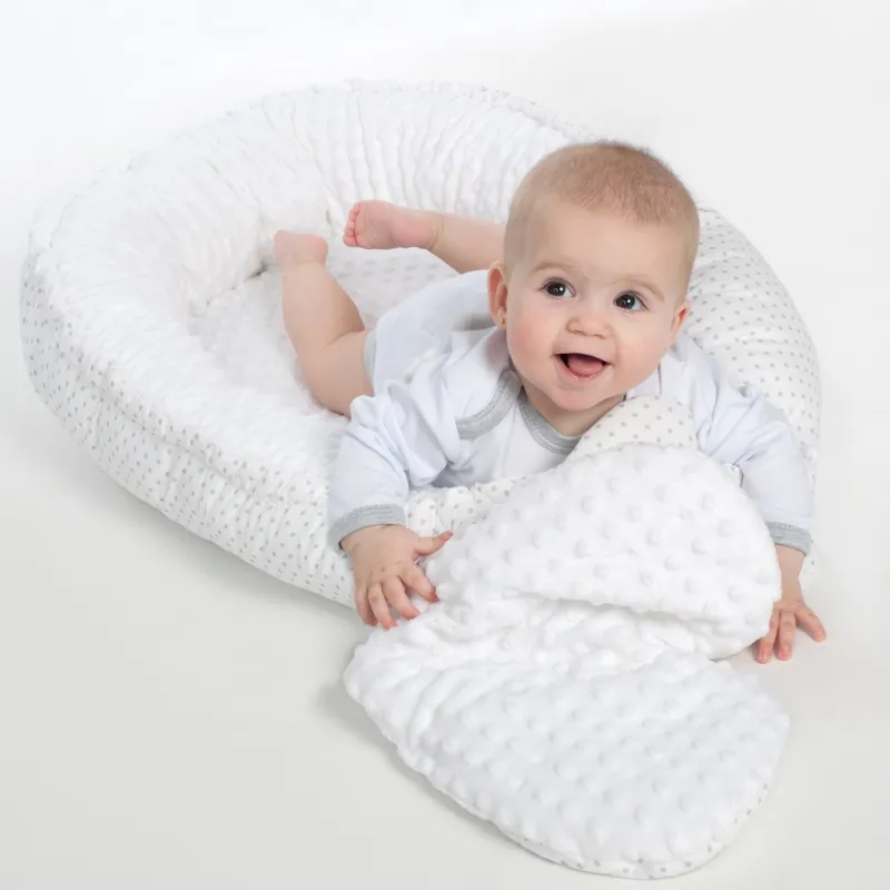 New Baby Luxusní hnízdečko s polštářkem a peřinkou z Minky Srdíčko bílé