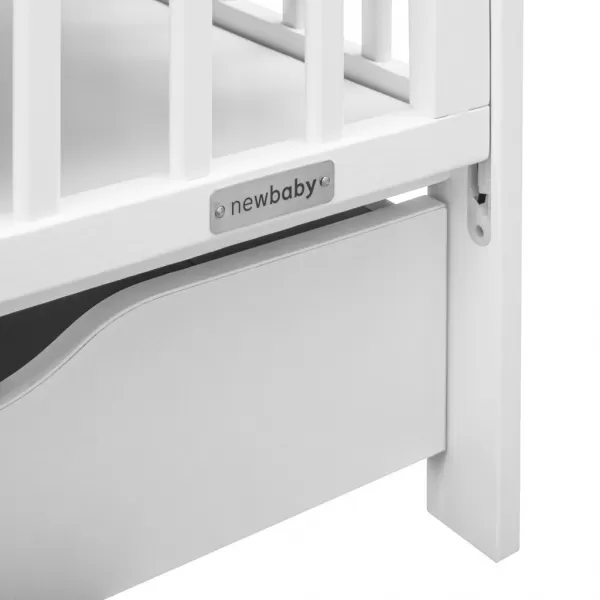 New Baby Dětská postýlka LILLY se stahovací bočnicí a šuplíkem